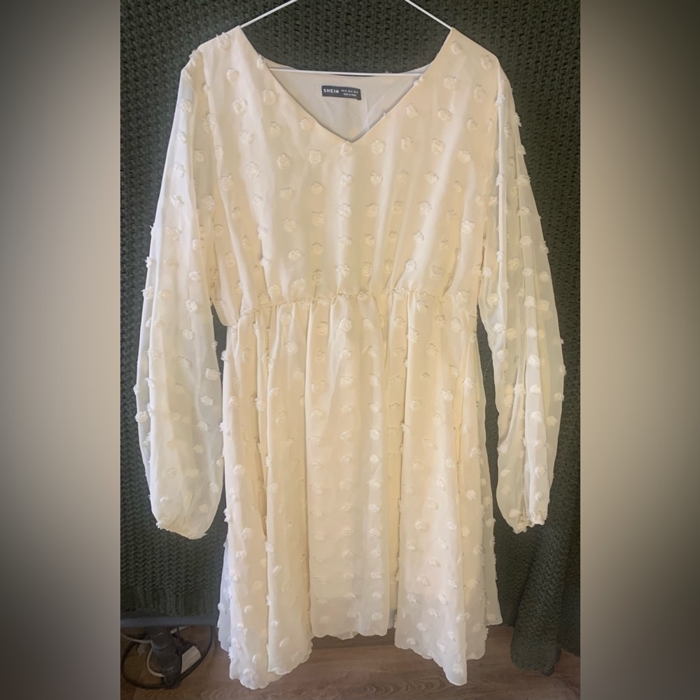 SHEIN Women’s Cream Swiss Dots Pullover V-Neck Dress, A-Line, Long Sleeve; XL/12